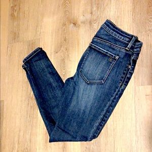 Jessica Simpson super skinny jeans size 29S!!